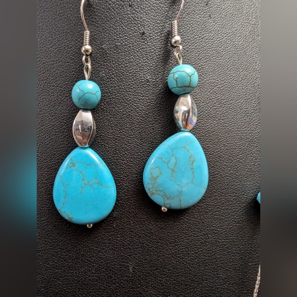 - Elegant Turquoise  Jewelry Set. Faux. 22 Inches. Earrings 2 Inches. - Picture 2 of 6